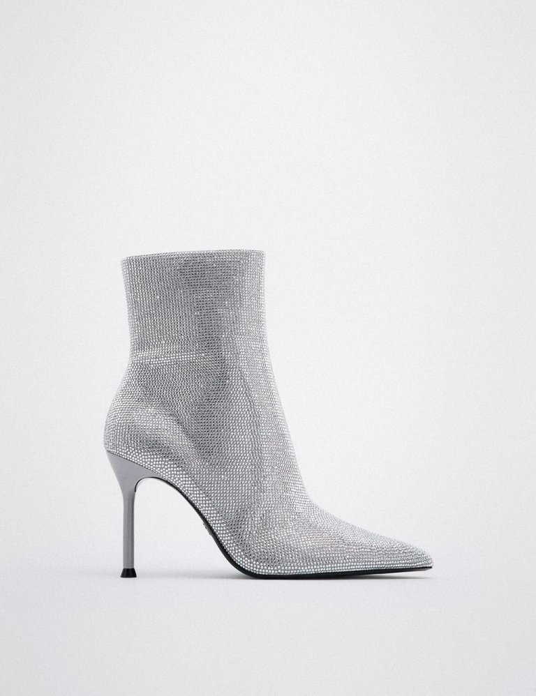 Zara, 14.995 kr.