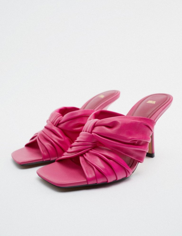 Zara, 14.995 kr.