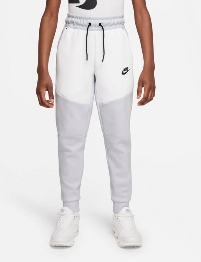 Air, 14.995 kr.