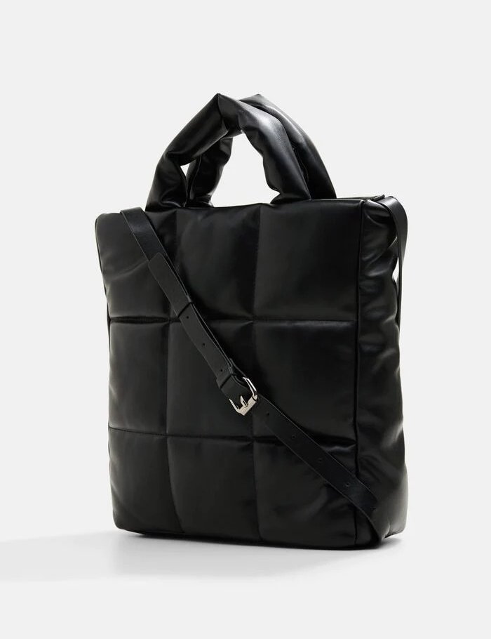 Esprit, 14.995 kr.