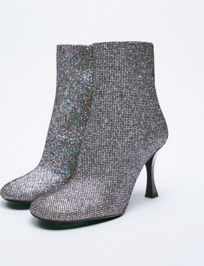 Zara, 16.995 kr.