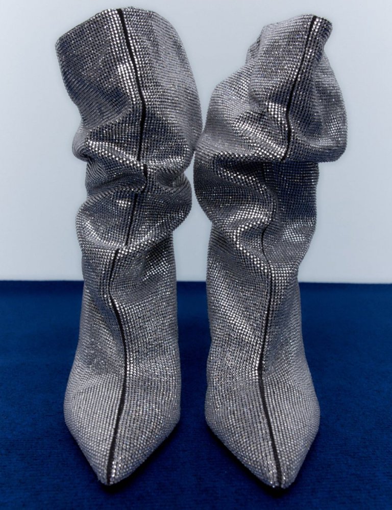 Zara, 25.995 kr.