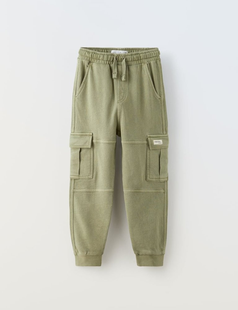 Zara, 3.595 kr.