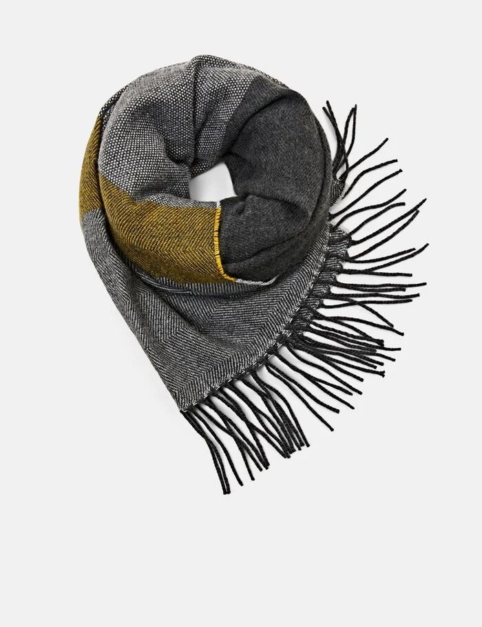 Esprit, 3.637 kr.