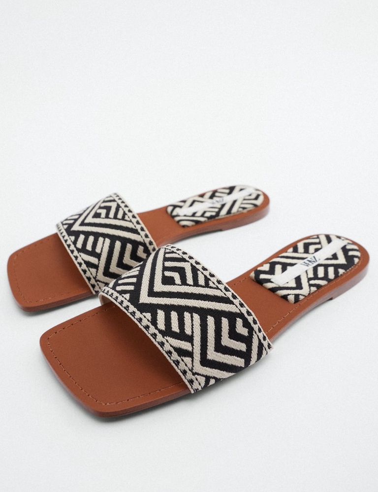 Zara, 4.495 kr.