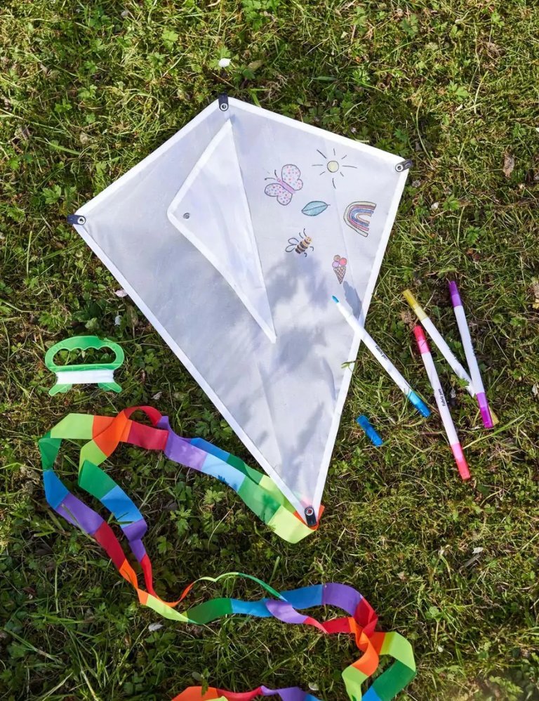 DIY-flugdreki, Søstrene Grene, 498 kr.