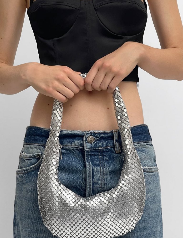 Zara, 4.995 kr.