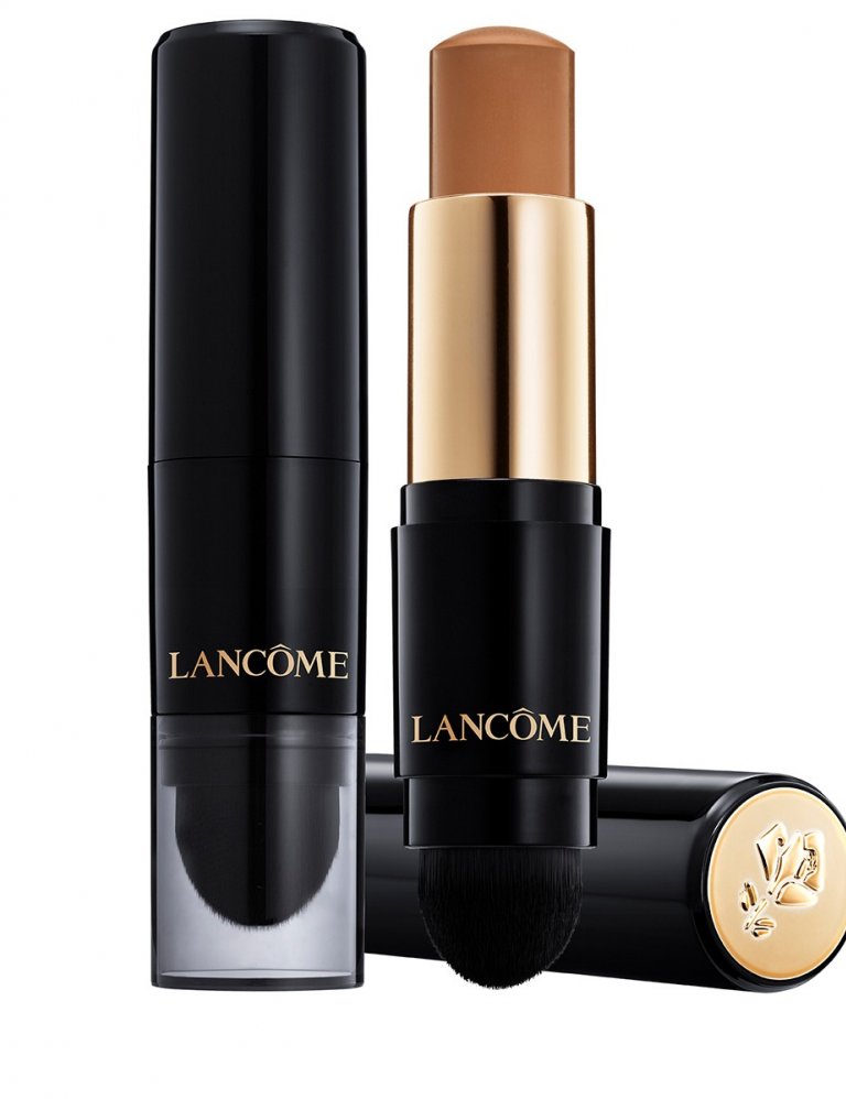 Sniðugt er að nota kremað farðastifti í dekkri lit til að skyggja andlitið með. Teint Idole Ultra Wear frá Lancôme gefur fallega áferð. Hagkaup, 7.799 kr.