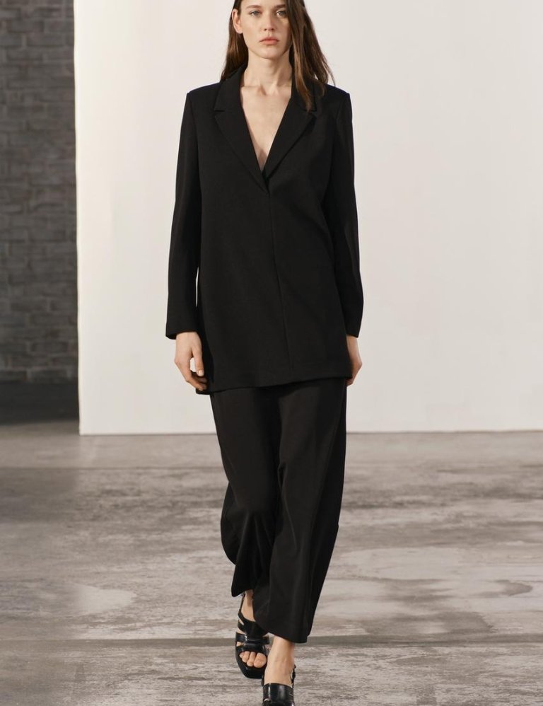 Pils, Zara, 5.995 kr.