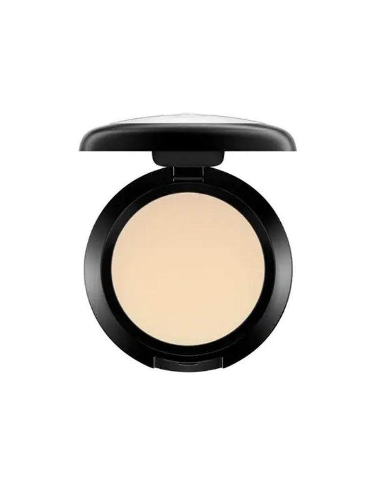 Cream Colour Base frá MAC er geggjaður, náttúrulegur og kremaður highlighter. MAC Smáralind, 6.190 kr.