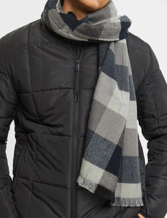 Esprit, 6.495 kr.