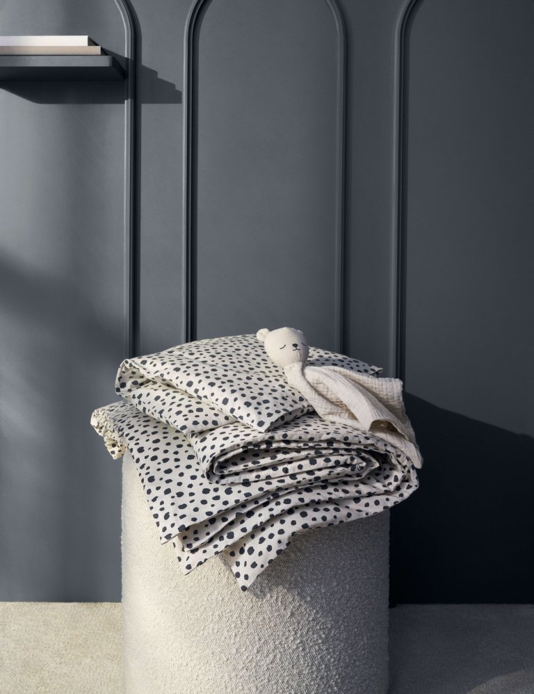 H&M Home.