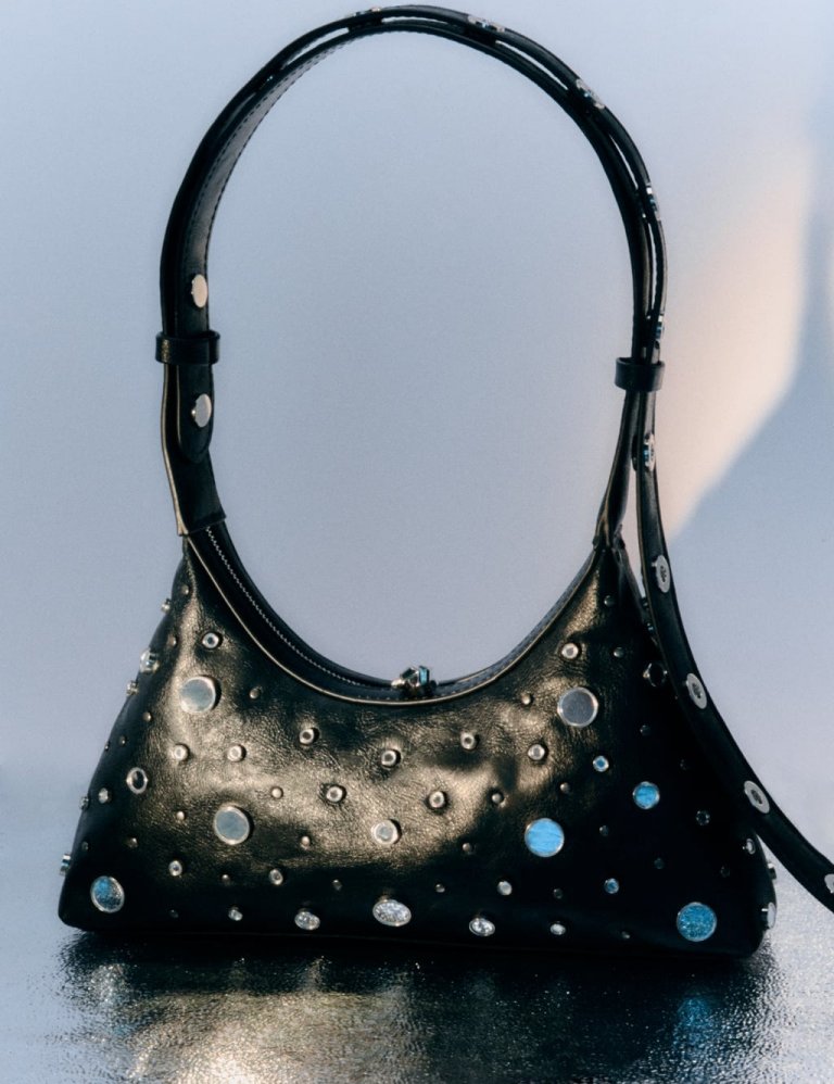 Zara, 8.495 kr.