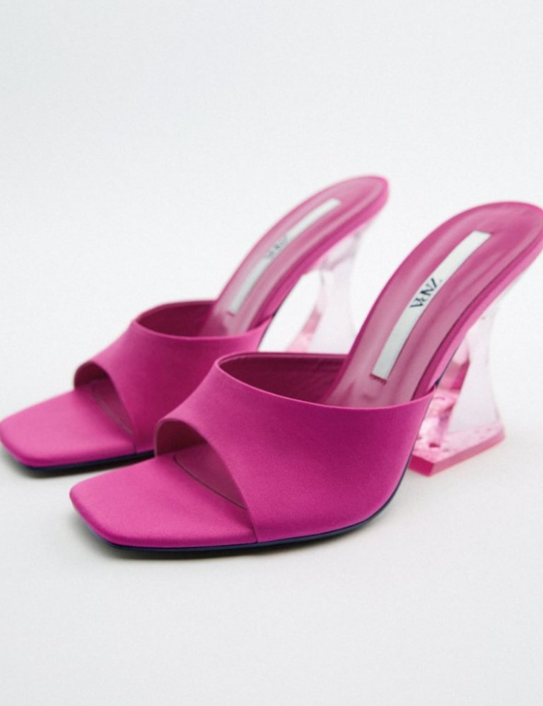 Zara, 8.495 kr.