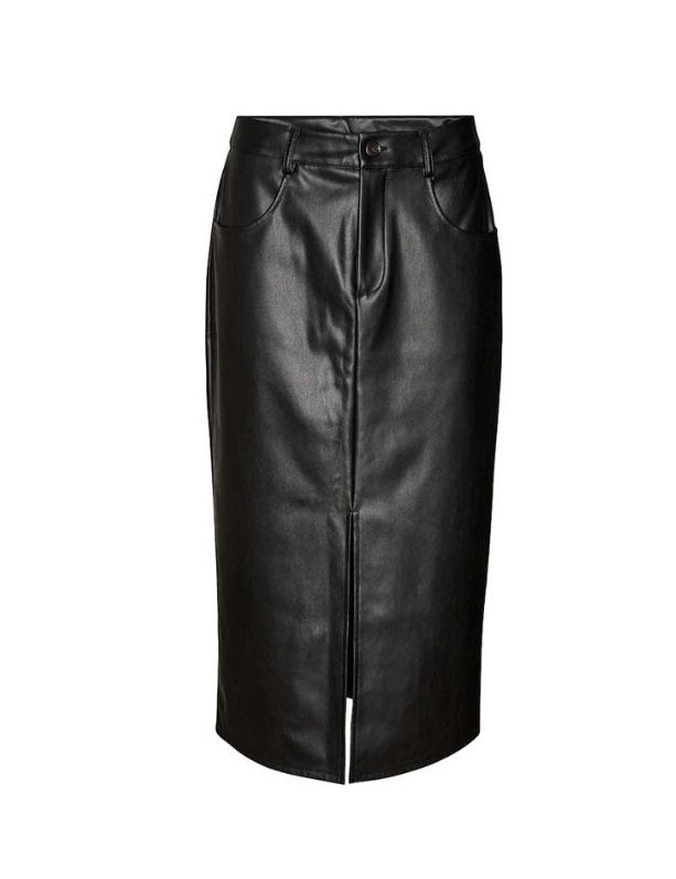 Vero Moda, 8.990 kr.