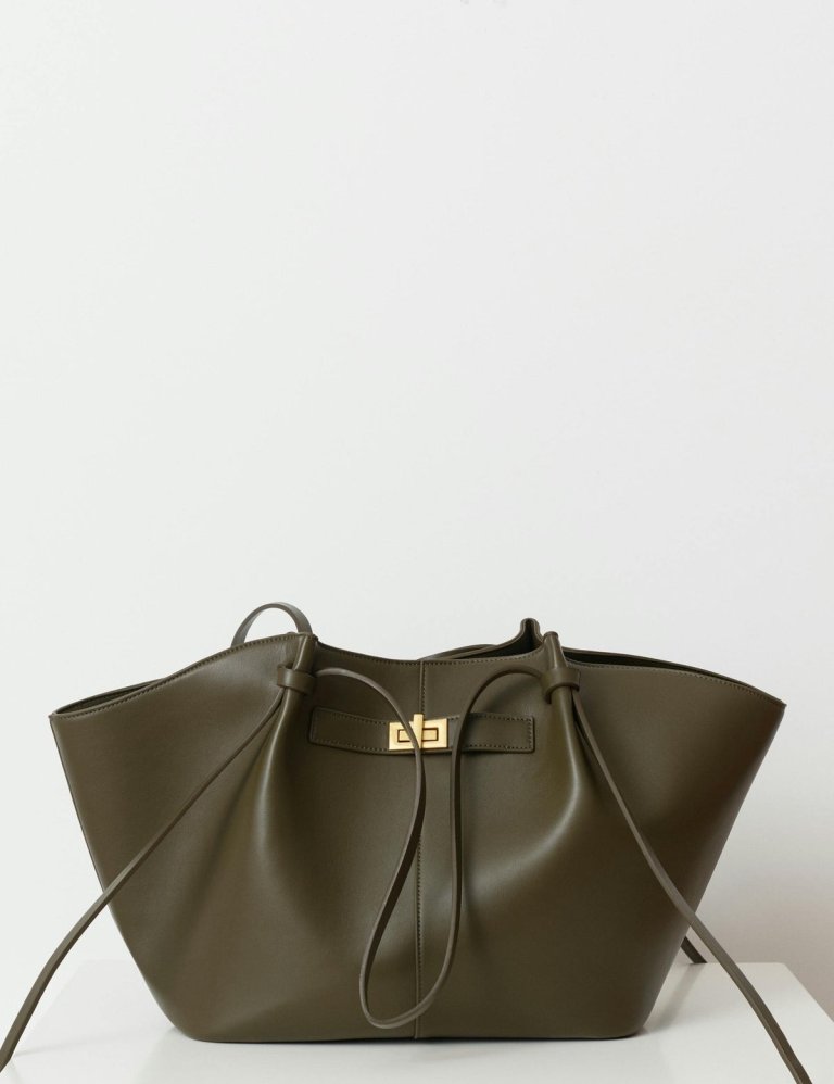 Gina Tricot, 9.195 kr.