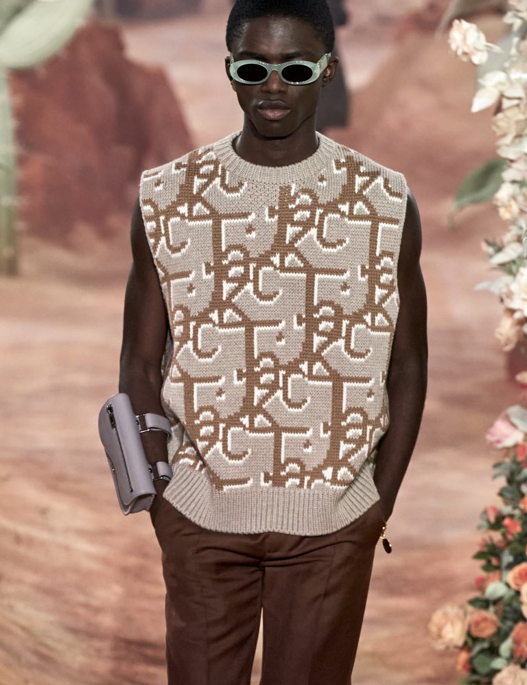 Dior.