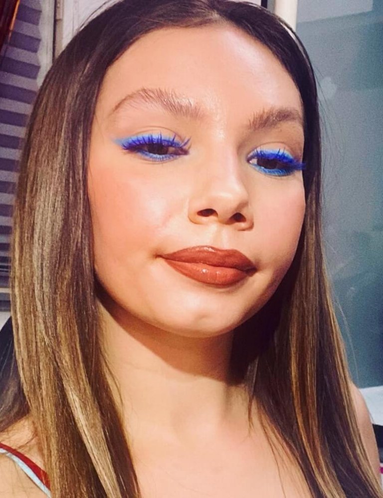 Hversu fab er þessi blái eyeliner við bláan maskara?