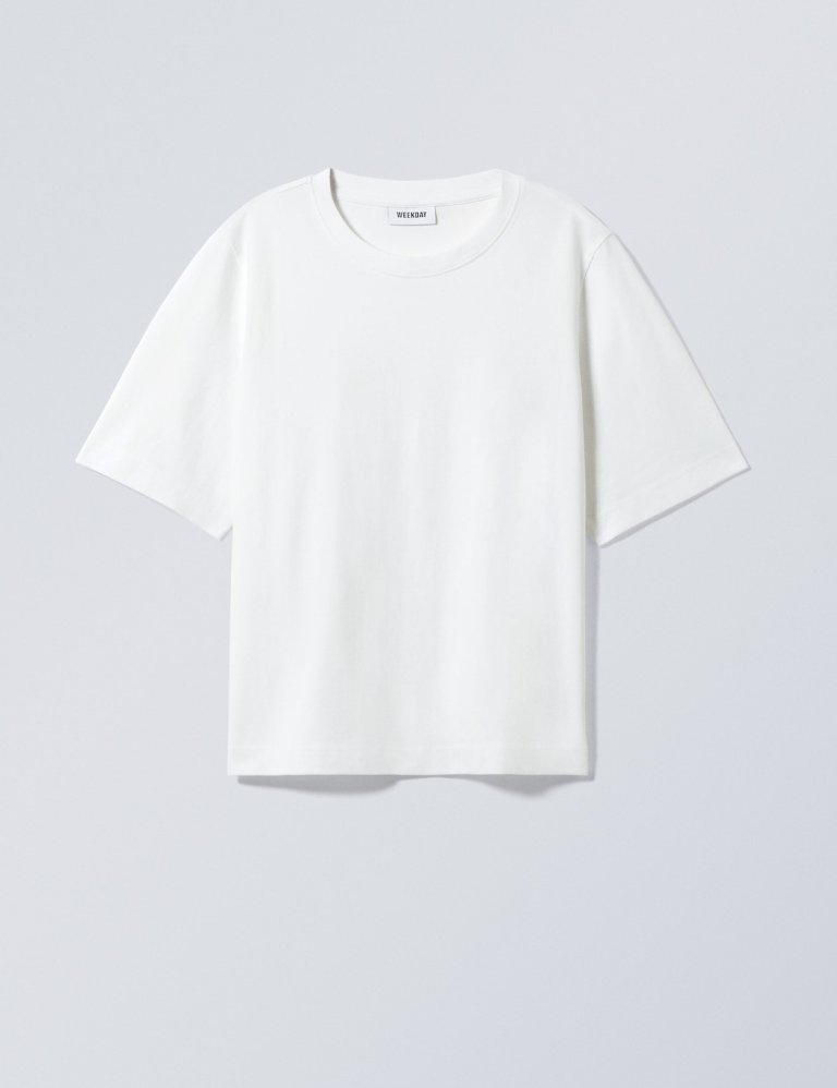 Weekday, Smáralind.