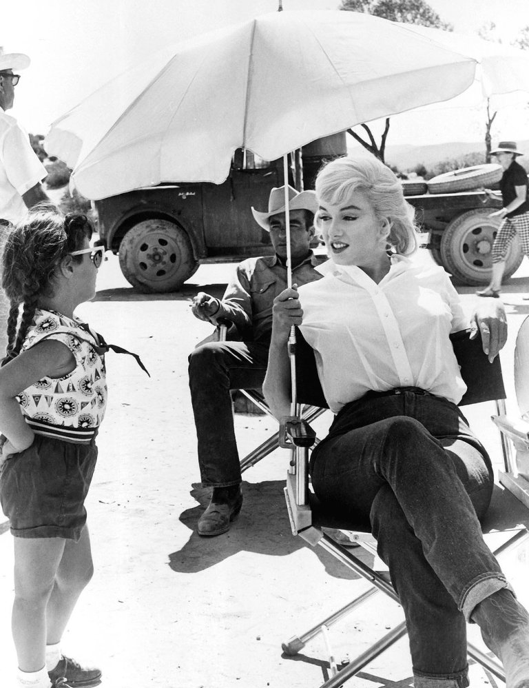Marilyn Monroe slakar á við tökur á myndinni The Misfits í klassískum 501 frá Levi´s.