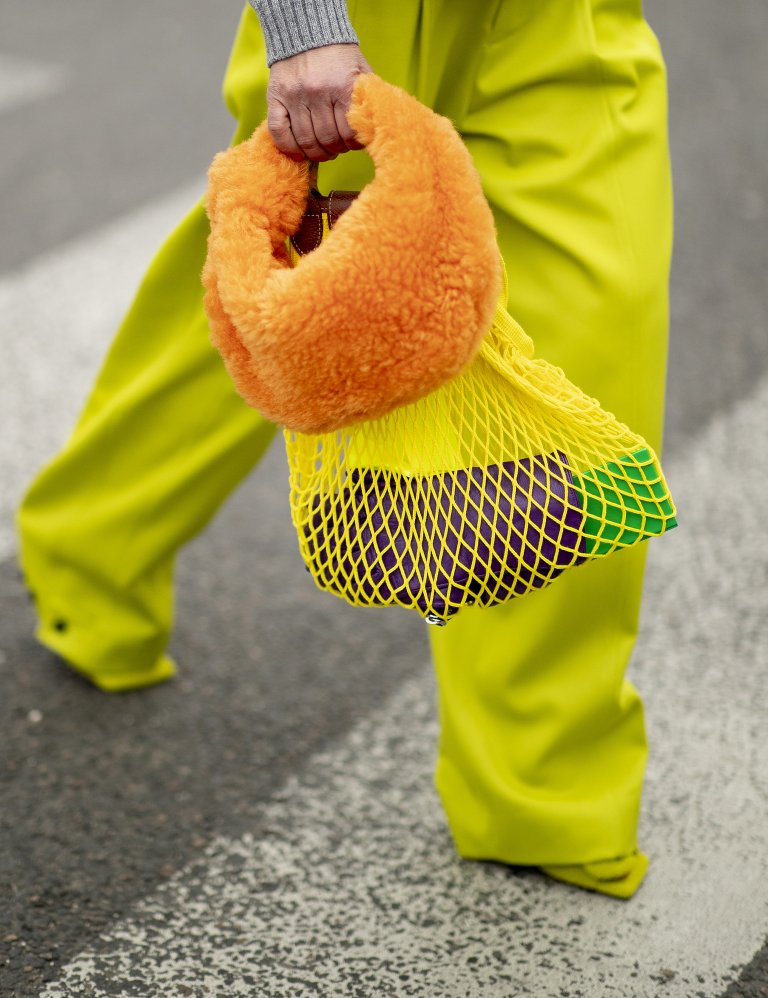 Teddy-taska í skærum lit.