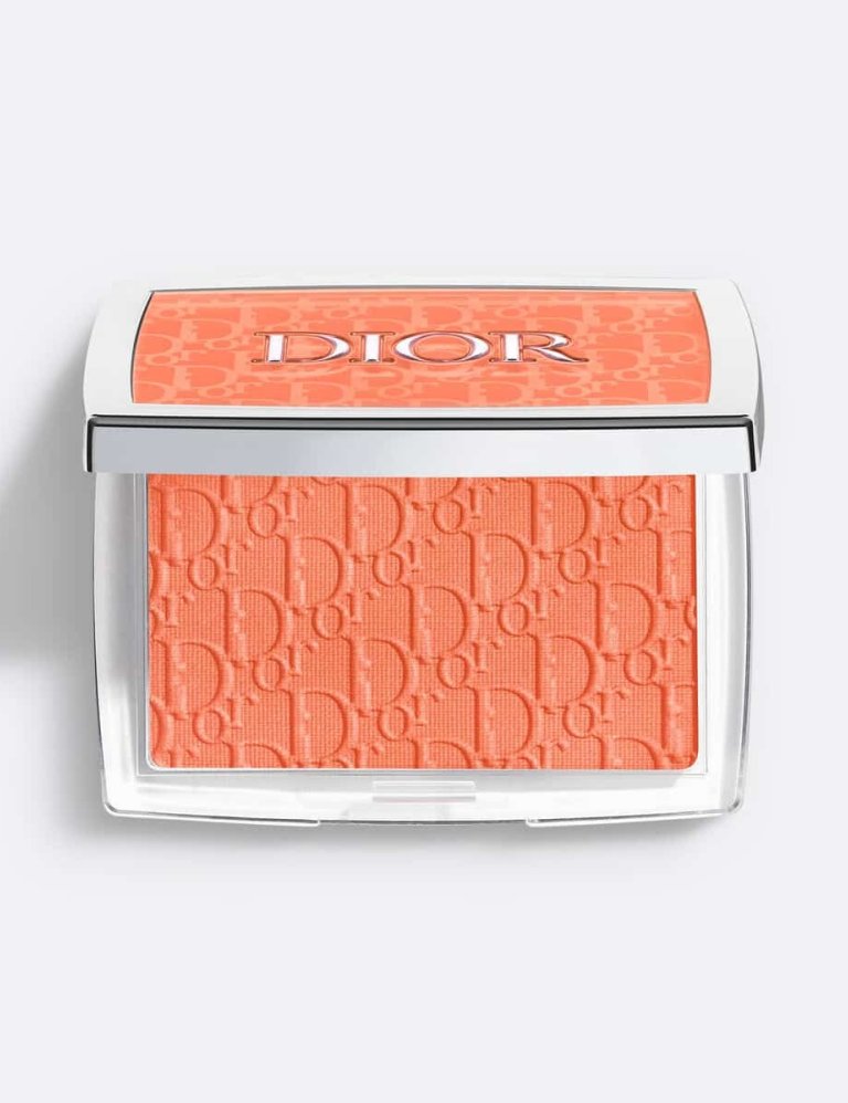 Rosy Glow-kinnaliturinn úr Backstage-línu Dior í litnum Coral.