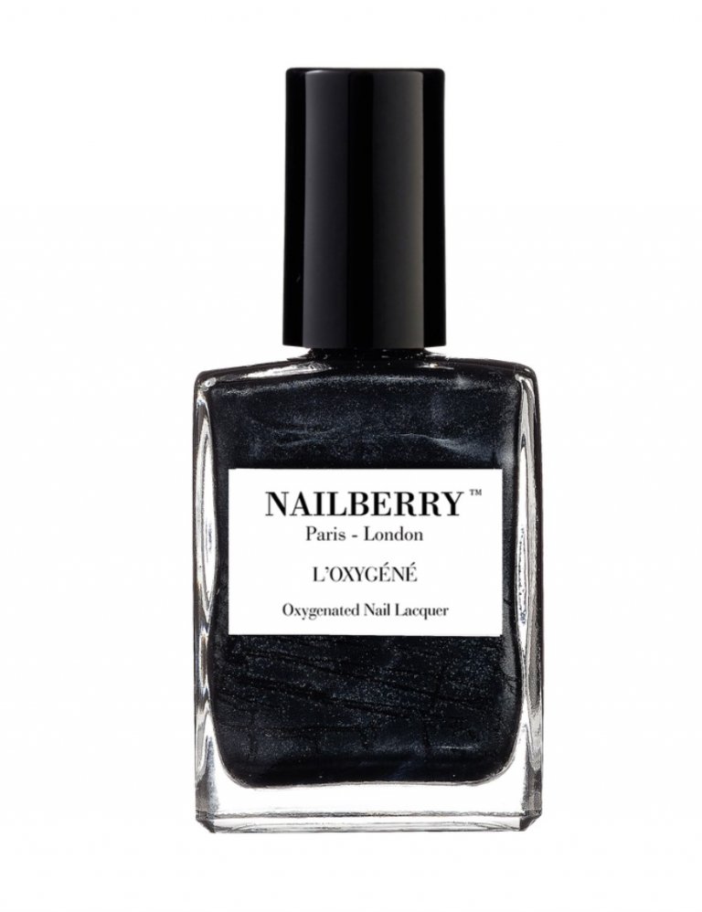 50 shades frá Nailberry, Elira, 2.990 kr.