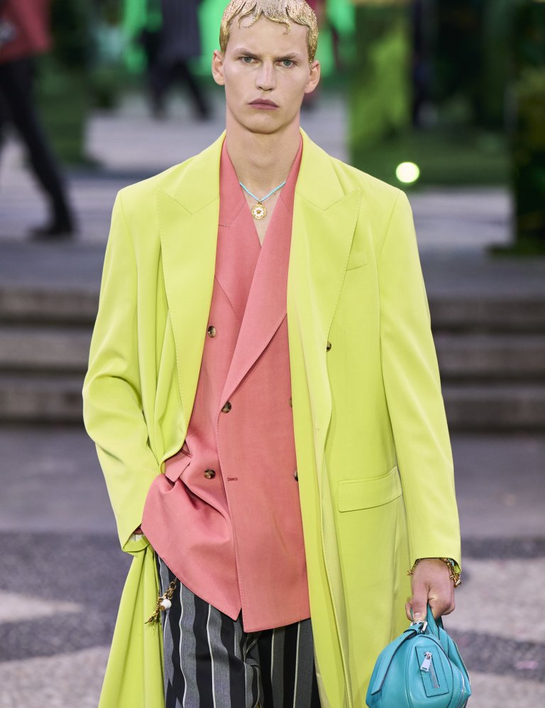 Versace vor/sumar 2023.