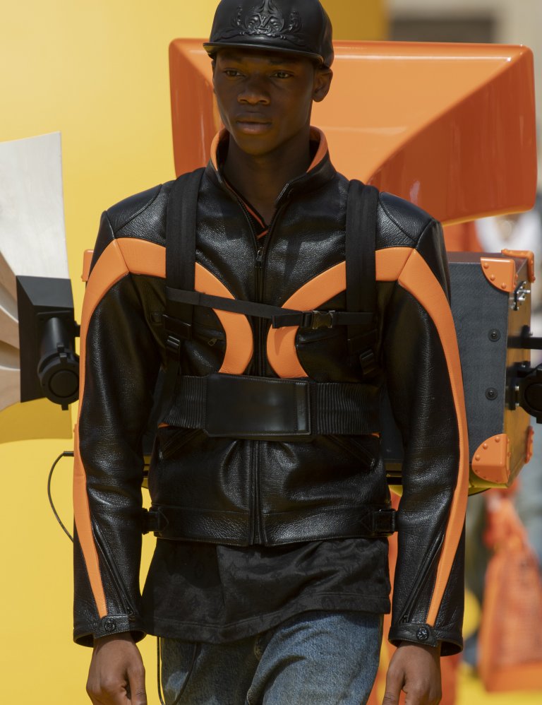 Smart leddari hjá Louis Vuitton.