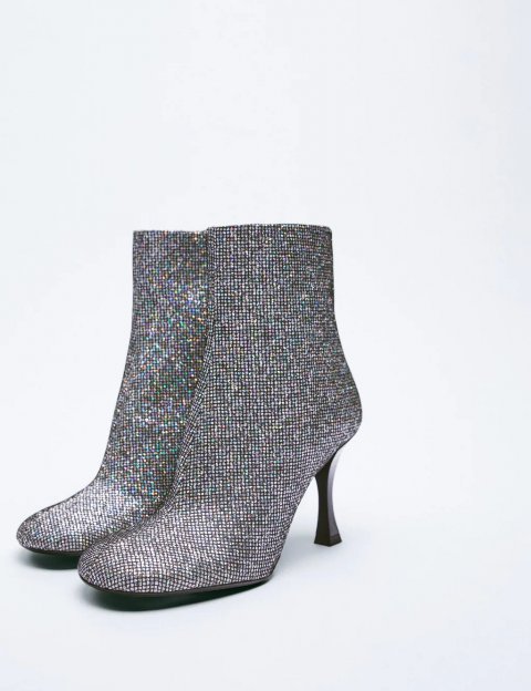 Zara, 16.995 kr.