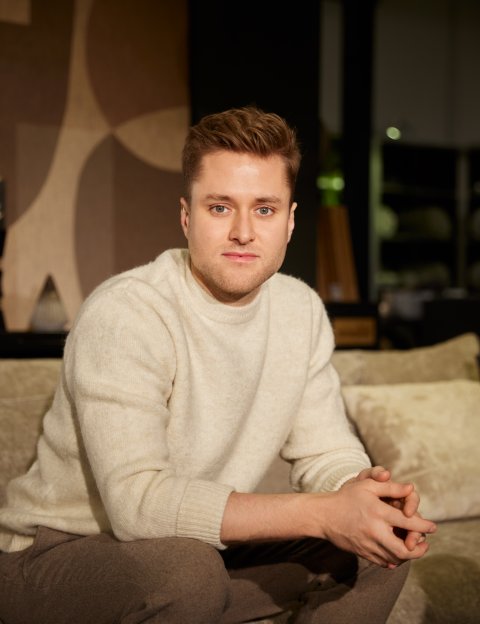 Ragnar Sigurðsson, innanhússarkitekt myndaður af Kára Sverriss.