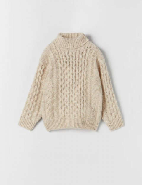 Zara, 4.595 kr.
