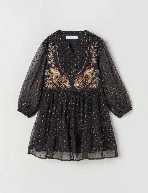 Zara, 4.995 kr.