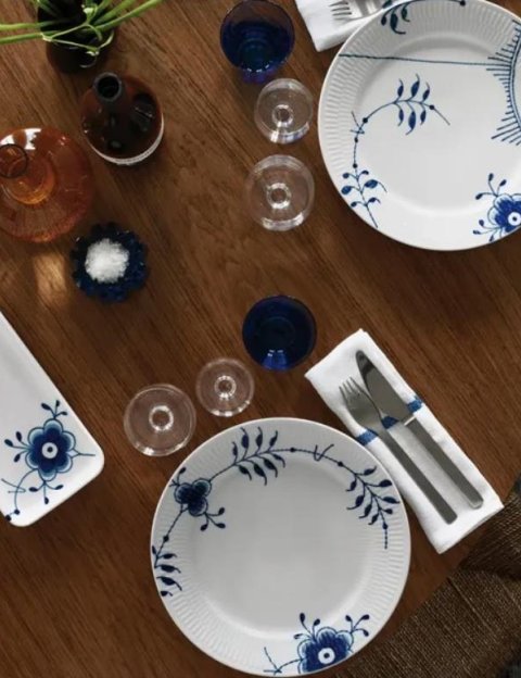 Þeir gerast vart fallegri en diskarnir frá Royal Copenhagen. Líf og list - 18.890 kr.