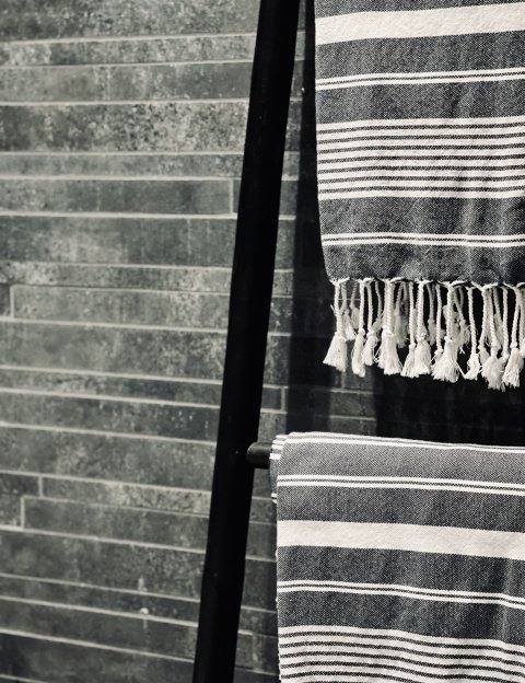 Þórunn Högna bendir á að sniðugt geti verið að skipta um mynstur eða lit inni á baðherbergi.