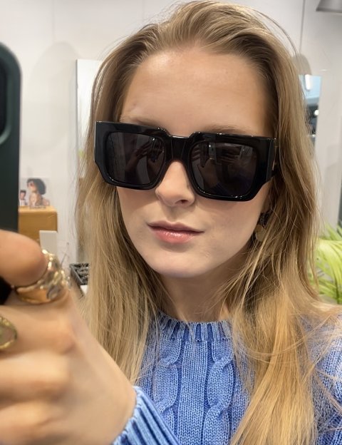 Súper chic sólgleraugu úr Plusminus Optic í Smáralind.