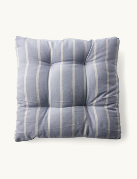 Sessa með sumarlegu munstri. Søstrene Grene - 990 kr. 