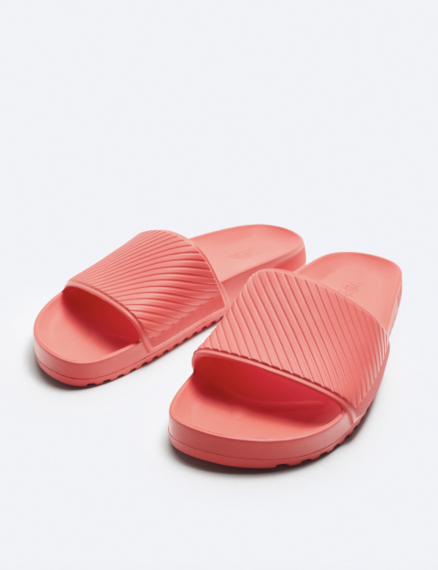 Inniskórnir sem hann mun elska. Zara - 3.795 kr. 