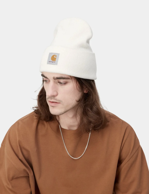 Smart húfur frá Carhartt fást í Galleri 17 - 4.995 kr. 