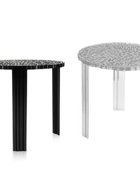 Hliðarborð frá Kartell fæst í tveimur litum. Dúka - 47.900 kr.